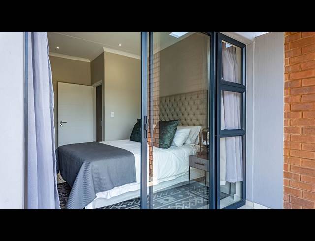 3 BEDROOM APARTMENT FOR SALE IN SINOVILLE